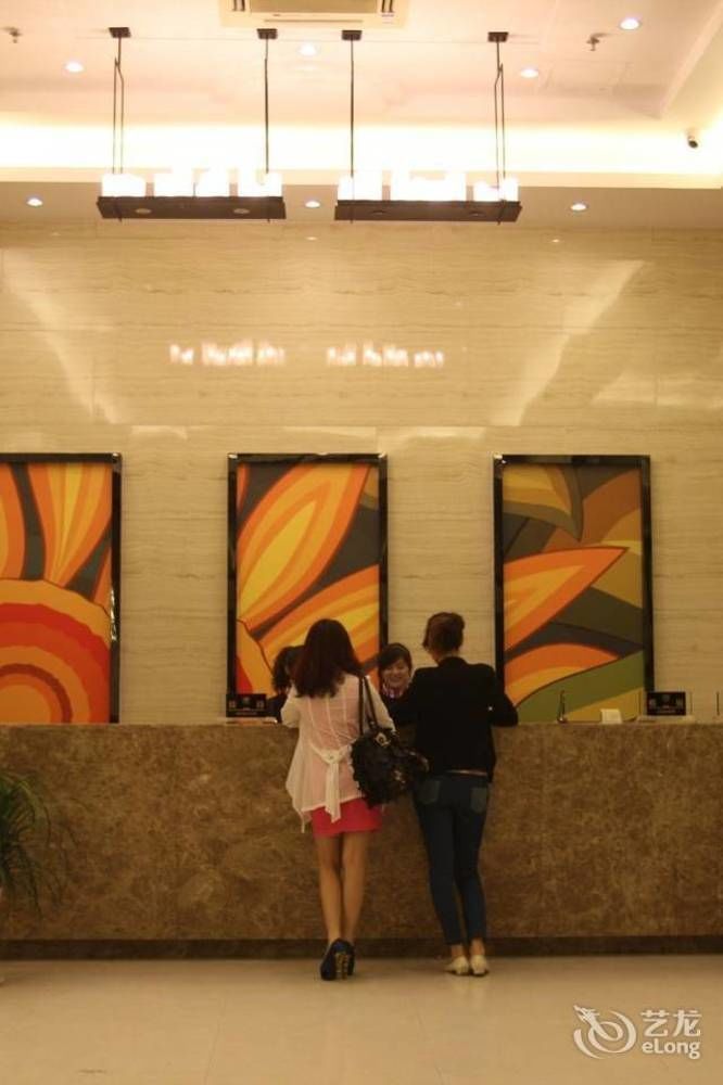 Bella Ingenious Hotel 둥잉 외부 사진