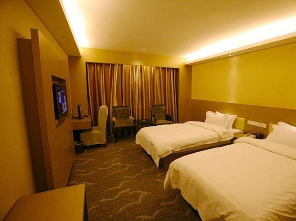 Bella Ingenious Hotel 둥잉 외부 사진