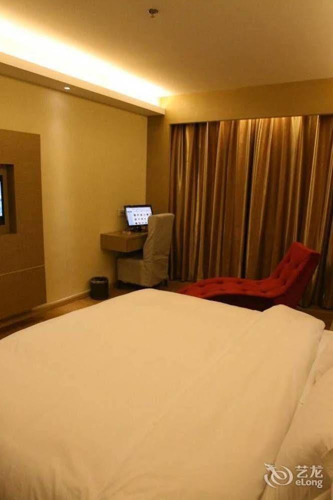 Bella Ingenious Hotel 둥잉 외부 사진
