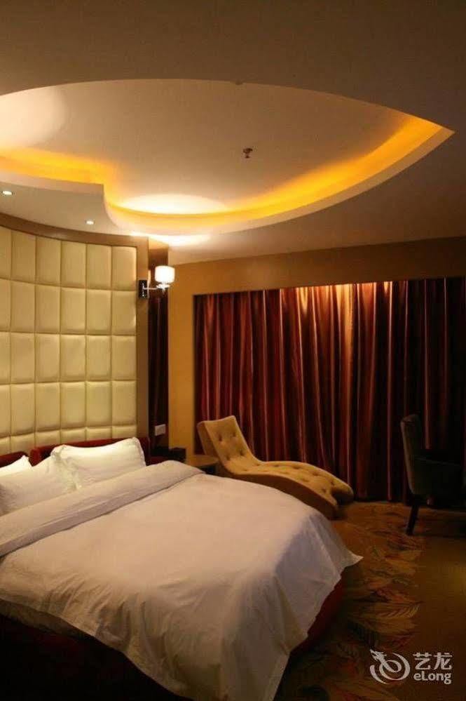 Bella Ingenious Hotel 둥잉 외부 사진
