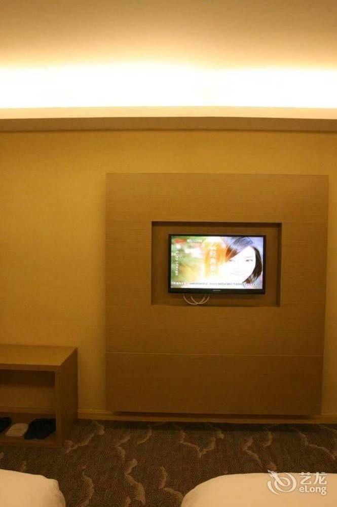 Bella Ingenious Hotel 둥잉 외부 사진