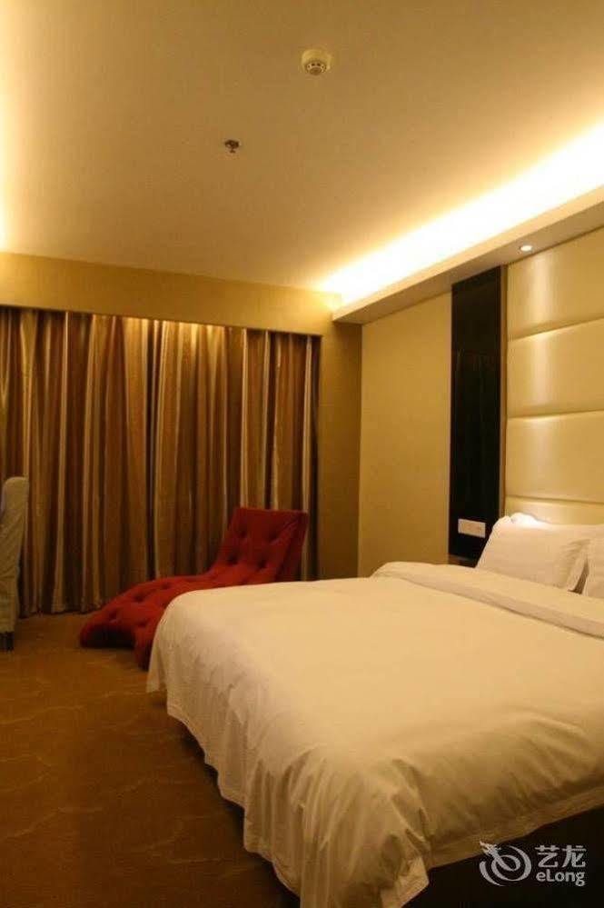 Bella Ingenious Hotel 둥잉 외부 사진