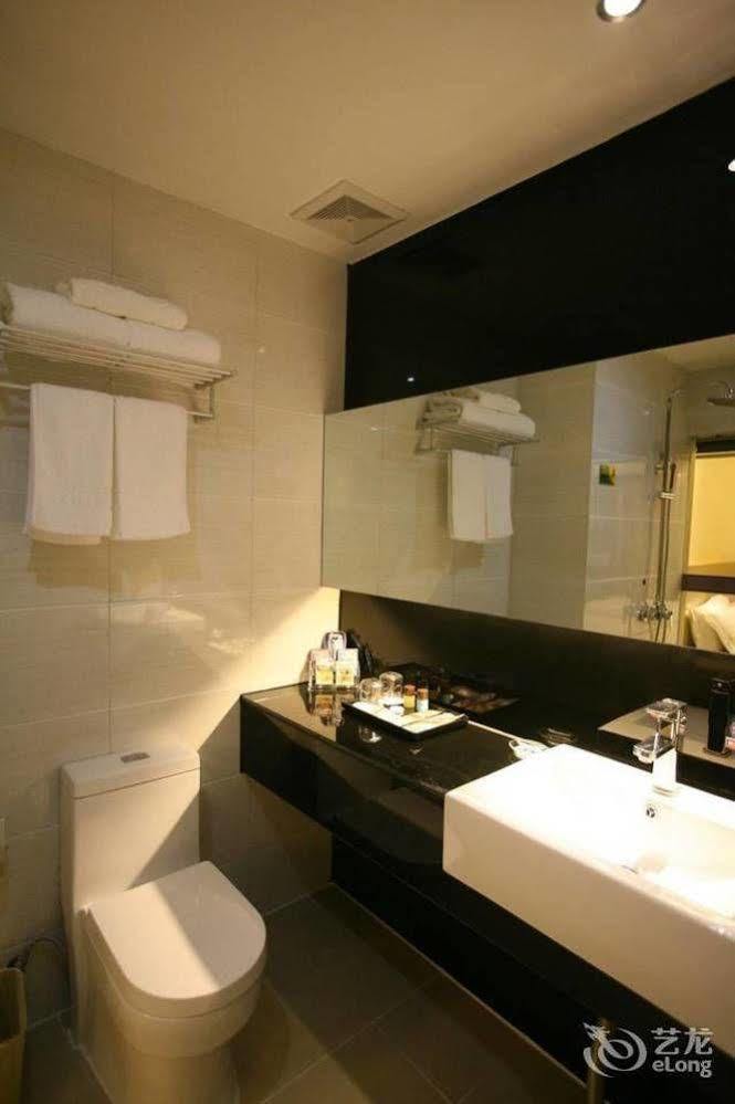 Bella Ingenious Hotel 둥잉 외부 사진