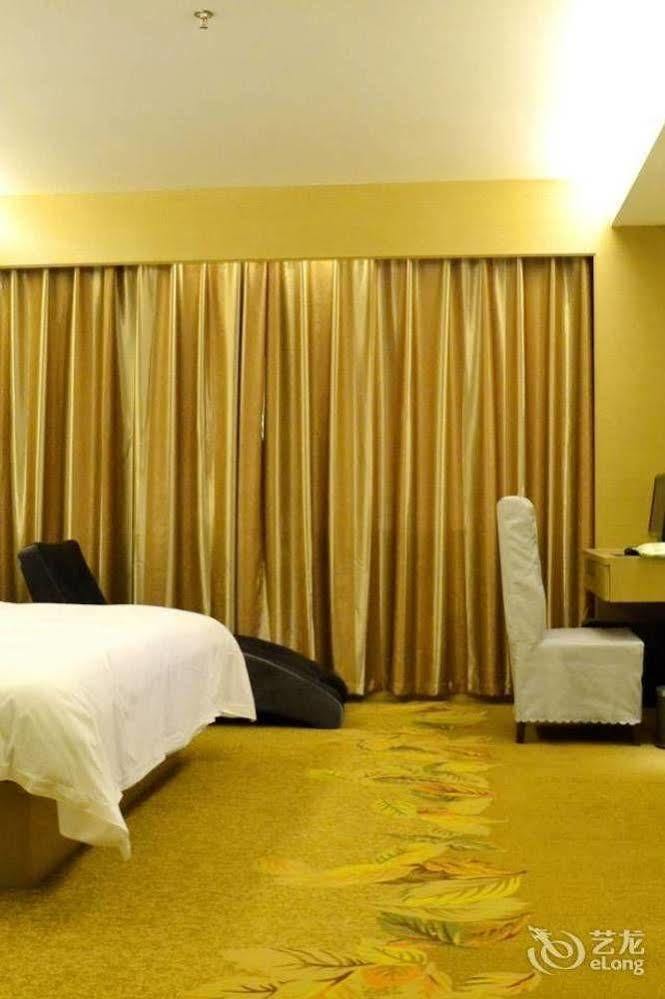 Bella Ingenious Hotel 둥잉 외부 사진