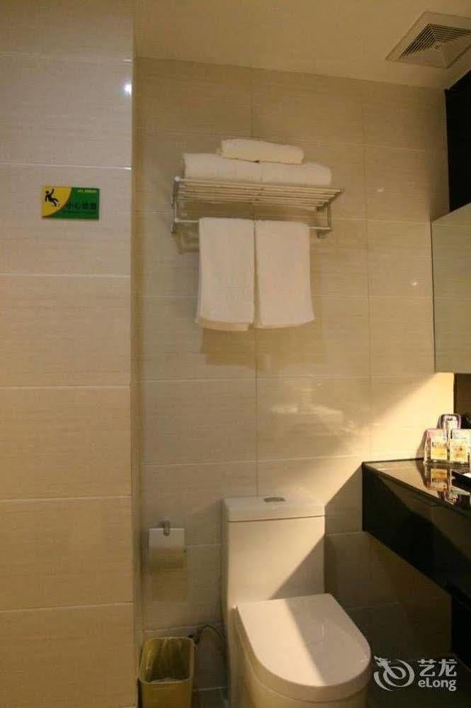 Bella Ingenious Hotel 둥잉 외부 사진